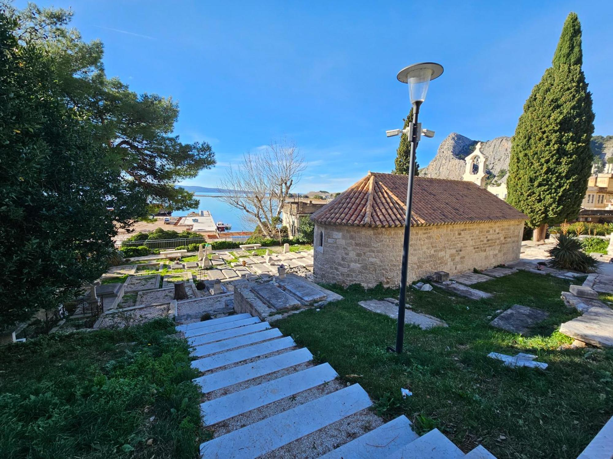 Morska Postelja - Sea Bed Apartment Omis Ngoại thất bức ảnh